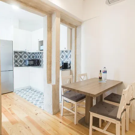 Janelas De Sao Bento 3 By Hosts